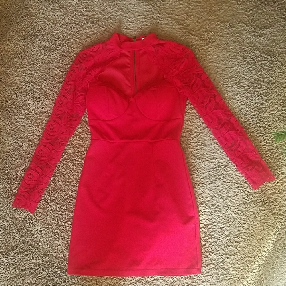 Red bodycon choker dress with lace arms